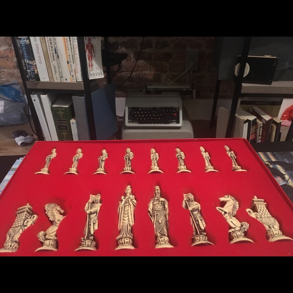 Antique 🇪🇸 Chess Men Set From a Vet Friend